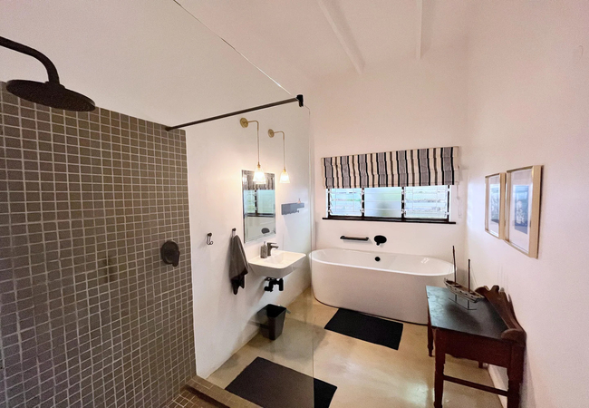 B\'Lenghi Beach House