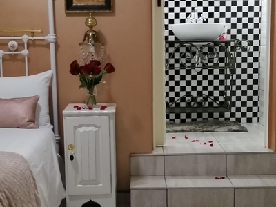 Double Room (English Rose)