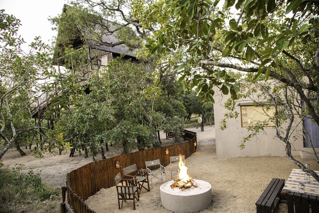 Zebra House with Kitchen and Boma