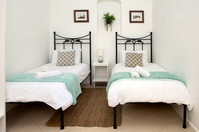 Courtyard Twin Rooms