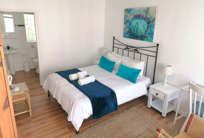 Courtyard Queen Rooms