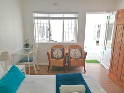 Courtyard Queen Rooms