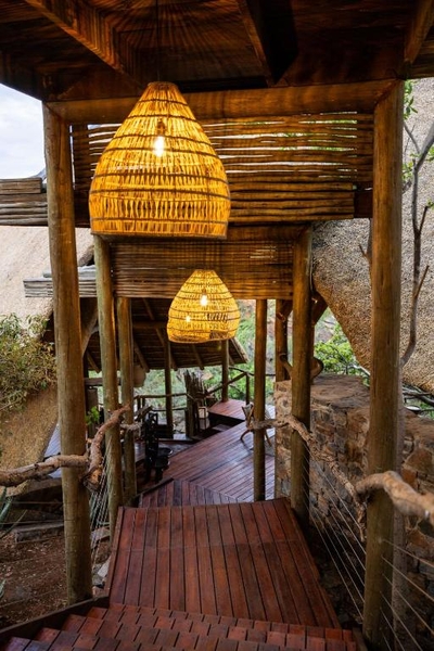 Buffalo Ridge Safari Lodge