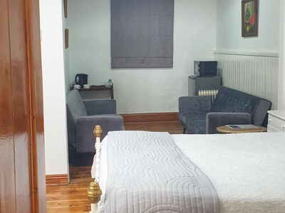 Room 1B