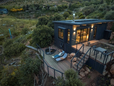 Agama Cabin