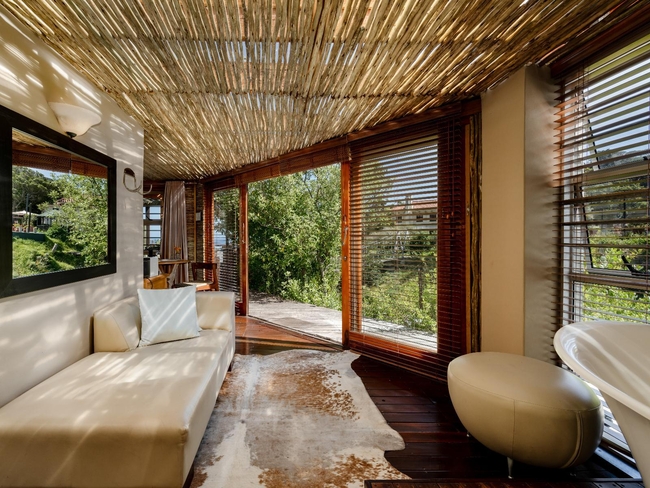 Deck House - Nature Wellness with Hot Tub