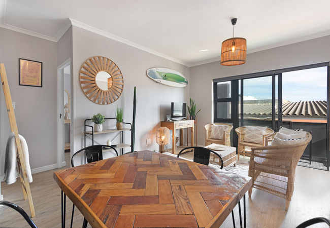 Cape on Porterfield 5