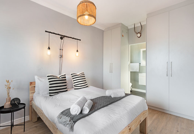 Cape on Porterfield 5