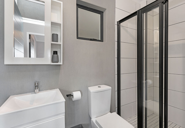 Cape on Porterfield 5