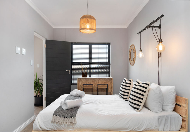 Cape on Porterfield 5