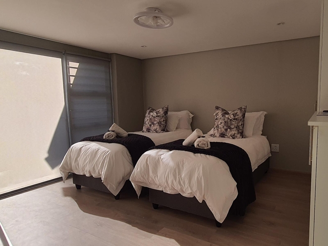 Standard Twin or King w/ balcony