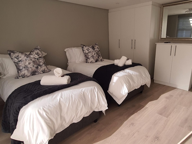 Standard Twin or King w/ balcony