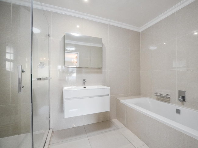 Queen Room with Balcony