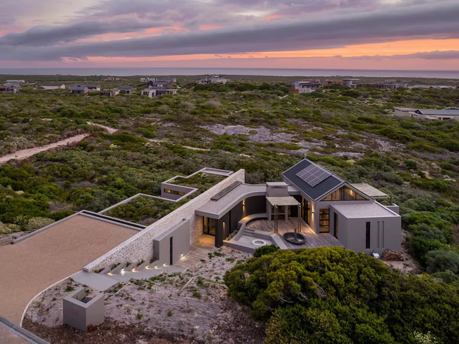 Gansbaai Accommodation at Casa Kuro