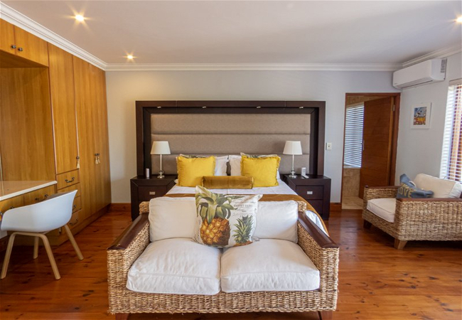 Captain Travis Suite