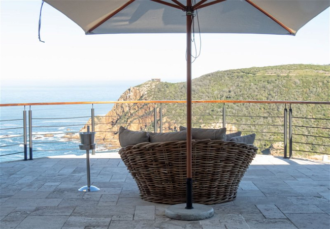 Avah May Luxury Suite