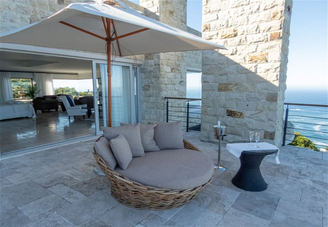 Avah May Luxury Suite