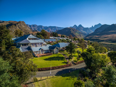 Cathedral Peak Hotel