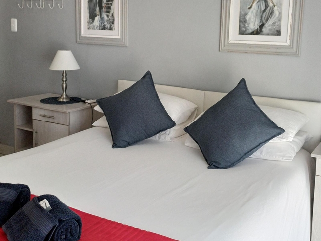 Deluxe Family Room 08 