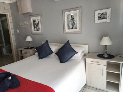 Deluxe Family Room 08 