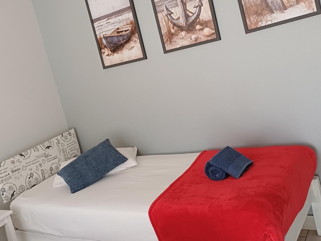 Deluxe Family Room 08 