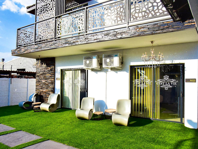 C'est La Vie Guest House