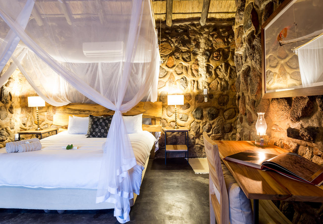 Steenbok Chalet with Desk