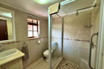 XL Luxury Self-Catering Chalet