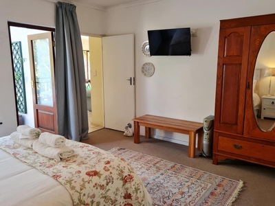 Deluxe Lavender Apartment