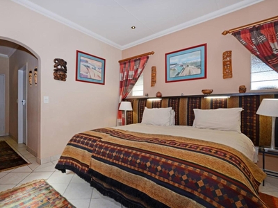 Suite 5 UMTOMBO (Spring)