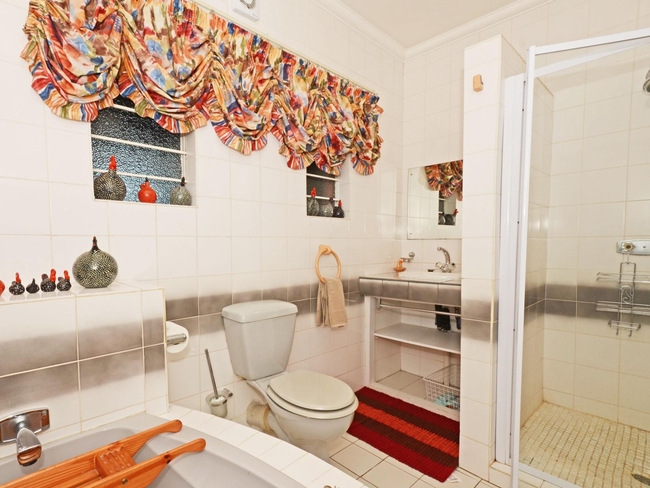 Suite 5 UMTOMBO (Spring)