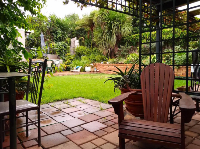 Suite 5 UMTOMBO (Spring)