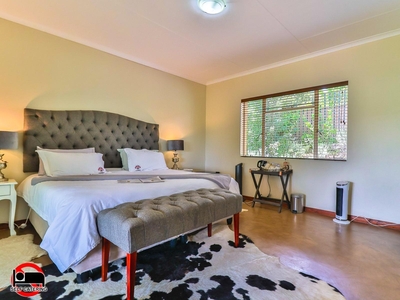 Yoshino King (Room Only)