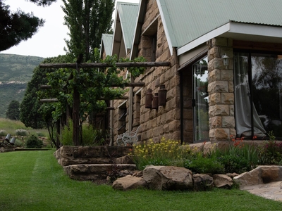 The Clarens Country House
