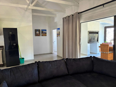 105 Clarens Golf Villa