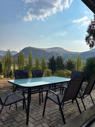 105 Clarens Golf Villa