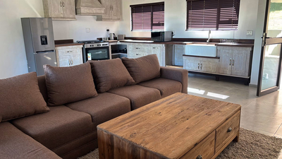 107 Clarens Golf Villa