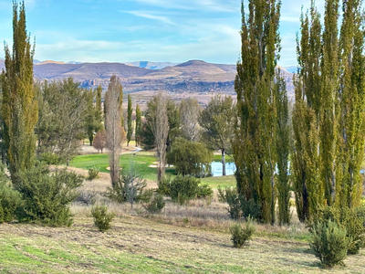 107 Clarens Golf Villa