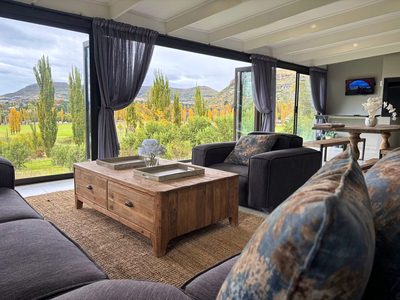 107 Clarens Golf Villa