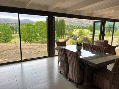127 Clarens Golf Villa