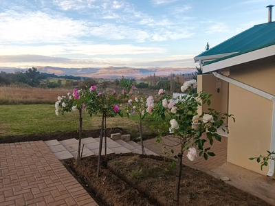 128 Clarens Golf Villa