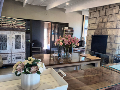 128 Clarens Golf Villa