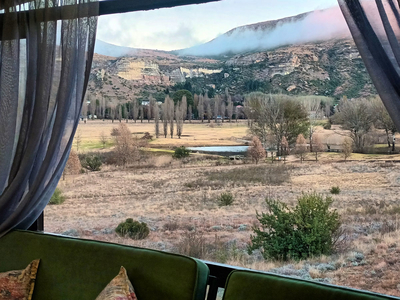128 Clarens Golf Villa