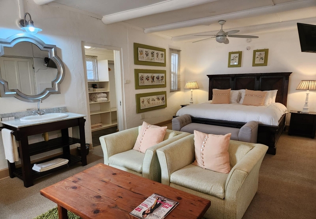 Luxury Suite - Herb Garden Room