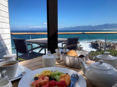 Cliff Lodge