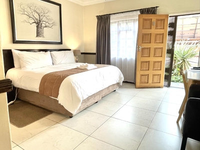 Standard Twin/King Room