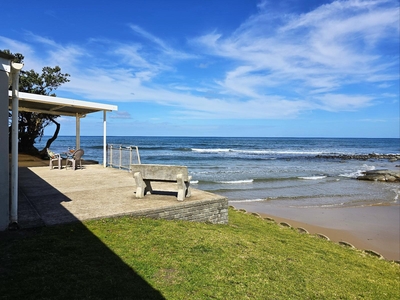 Cobbles House on the Beach