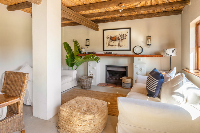 Cob Cottage at Tides River