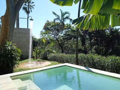 CocoMo Boutique Coastal Garden Studio