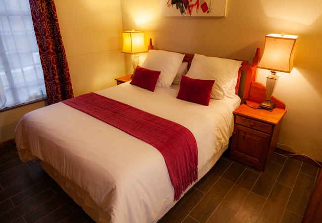 Blanc Noir Room (Private Bathroom not En-Suite) 